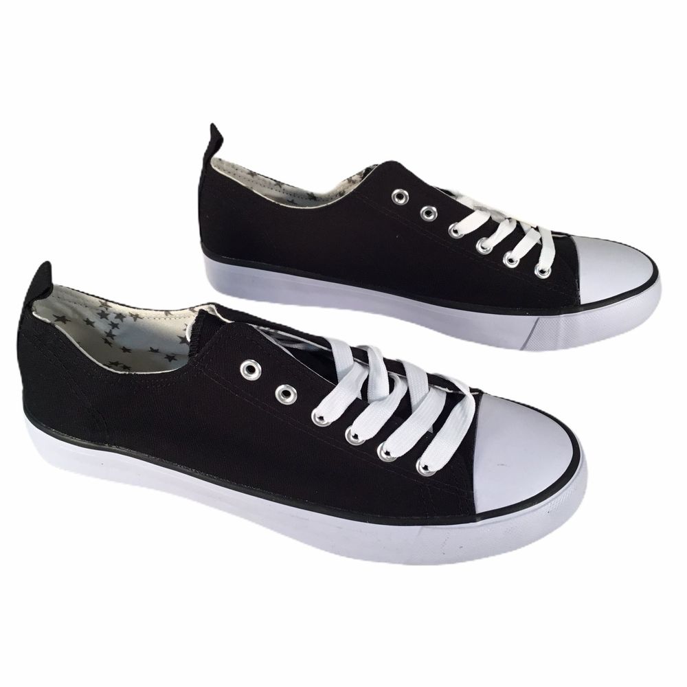 Twisted Kix Black Sneaker Sz 11 New
